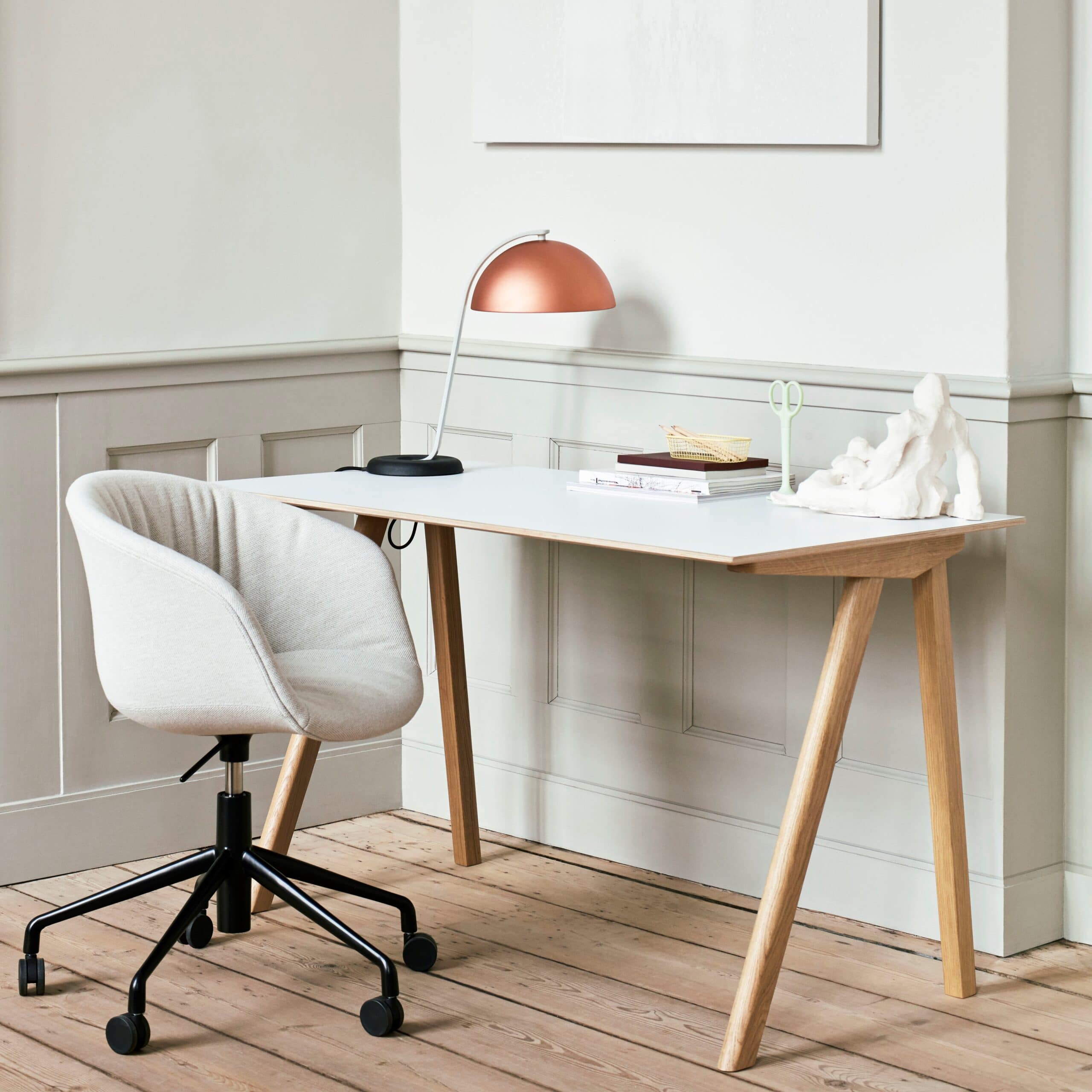 Thuiswerkplek-HAYHAY-AAC-53-stoel-met-HAY-CPH-90-Desk